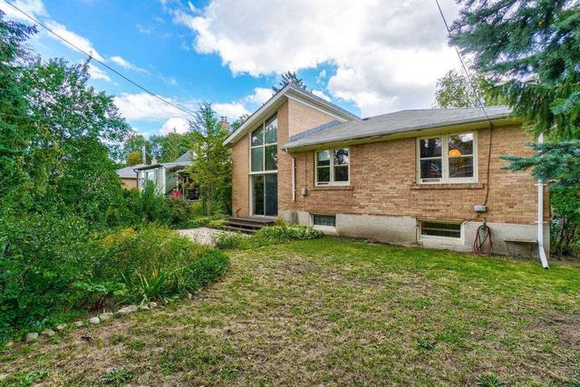 22 Bradshaw Ave, House detached with 3 bedrooms, 2 bathrooms and 6 parking in Toronto ON | Image 33