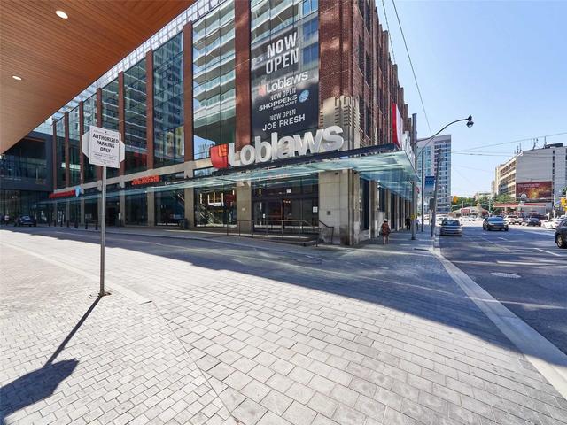 1210 - 19 Bathurst St, Condo with 1 bedrooms, 1 bathrooms and 0 parking in Toronto ON | Image 12