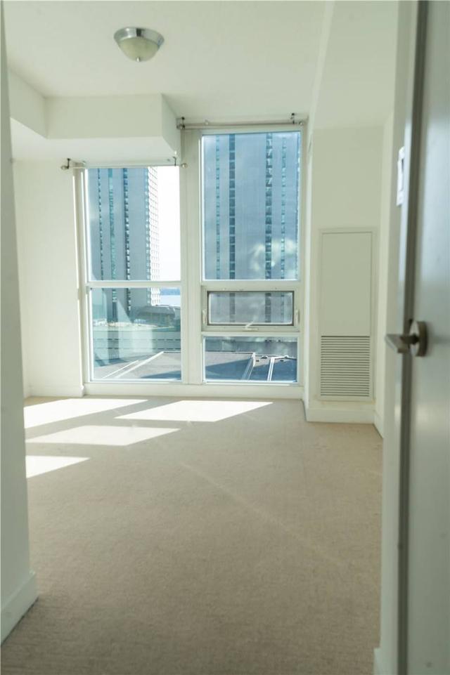 1112 - 33 Bay St, Condo with 2 bedrooms, 2 bathrooms and 1 parking in Toronto ON | Image 6