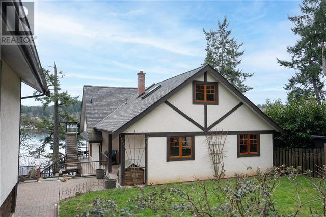 4895 Prospect Lake Rd, House detached with 4 bedrooms, 3 bathrooms and 6 parking in Saanich BC | Image 39