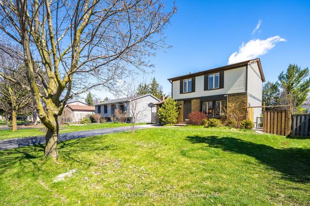 583 Elliott Cres, House detached with 3 bedrooms, 3 bathrooms and 4 parking in Milton ON | Image 1