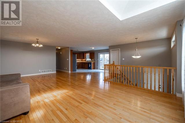789 Oakwood Drive, House detached with 5 bedrooms, 2 bathrooms and 6 parking in Saugeen Shores ON | Image 12
