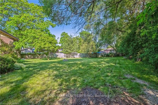 103 Ringwood Rd, House detached with 3 bedrooms, 2 bathrooms and 8 parking in Oakville ON | Image 7