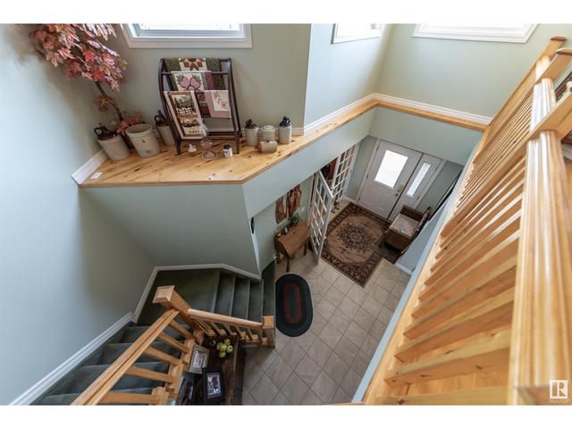 37 Lakeshore Dr, House detached with 2 bedrooms, 2 bathrooms and null parking in Sandy Beach AB | Image 45