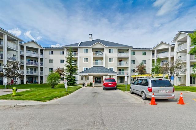 1216, - 6224 17 Avenue Se, Condo with 2 bedrooms, 2 bathrooms and 2 parking in Calgary AB | Card Image
