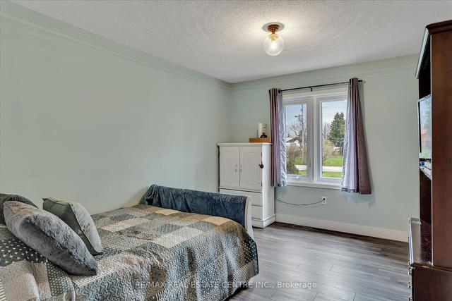 27 Bruce St, House detached with 3 bedrooms, 3 bathrooms and 8 parking in Kawartha Lakes ON | Image 10