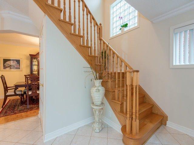 67 Queensbridge Dr, House detached with 4 bedrooms, 4 bathrooms and 2 parking in Vaughan ON | Image 9