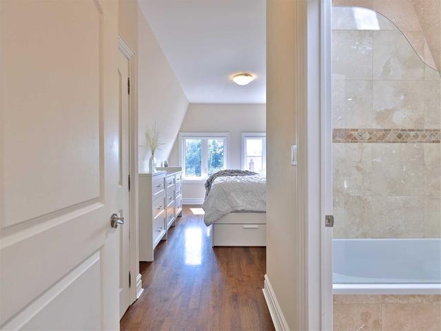 91 Simpson Ave, House detached with 2 bedrooms, 3 bathrooms and 2 parking in Toronto ON | Image 10
