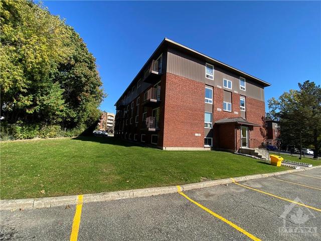 20 - 6 Charlotte Place, Condo with 2 bedrooms, 1 bathrooms and 1 parking in Brockville ON | Image 27