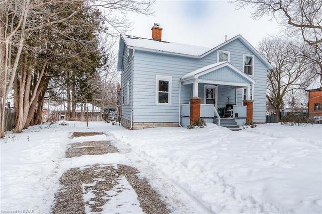 170 Waterloo Street, House detached with 4 bedrooms, 2 bathrooms and 3 parking in Kitchener ON | Image 1
