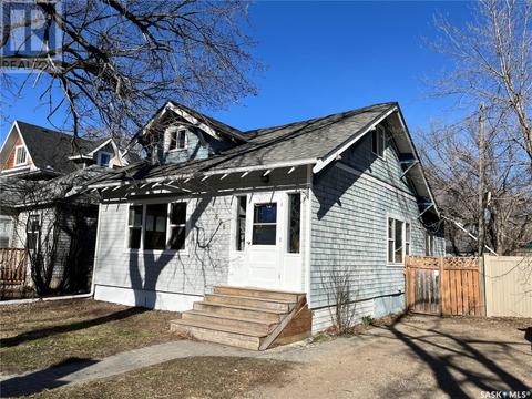 606 7th Avenue N, House detached with 5 bedrooms, 3 bathrooms and null parking in Saskatoon SK | Card Image