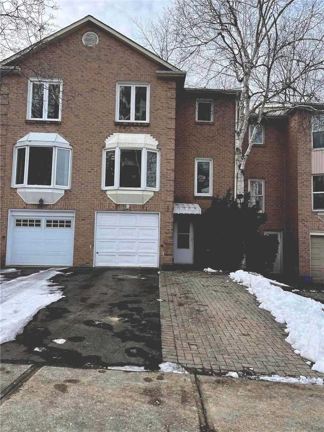 26 Joanna Cres, House attached with 3 bedrooms, 3 bathrooms and 2 parking in Vaughan ON | Image 1