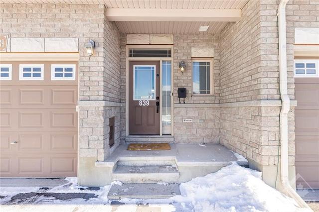 839 Percifor Way, Townhouse with 2 bedrooms, 3 bathrooms and 3 parking in Ottawa ON | Image 1