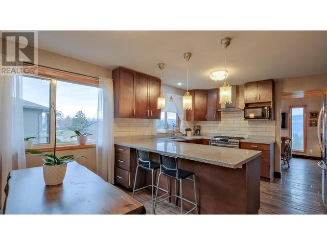 1108 Menu Road, House detached with 5 bedrooms, 5 bathrooms and 6 parking in West Kelowna BC | Image 11