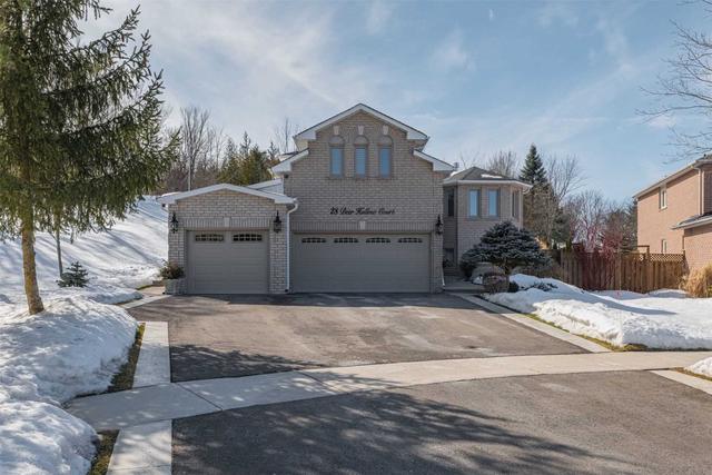 28 Deer Hollow Crt, House detached with 3 bedrooms, 3 bathrooms and 10 parking in Caledon ON | Image 1