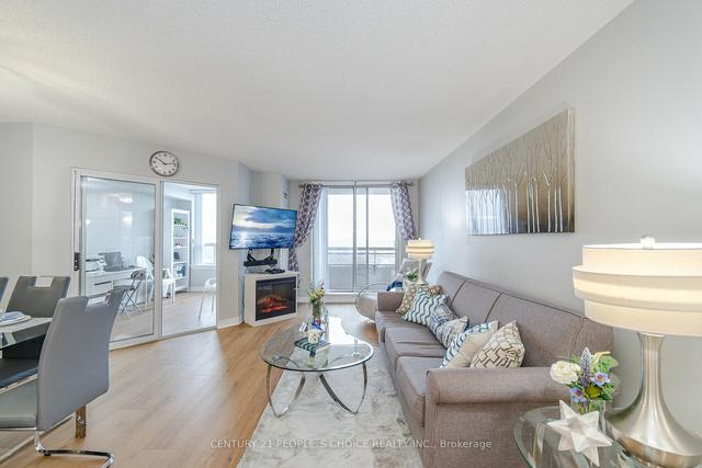 1203 - 1700 Eglinton Ave, Condo with 2 bedrooms, 2 bathrooms and 1 parking in Toronto ON | Image 6