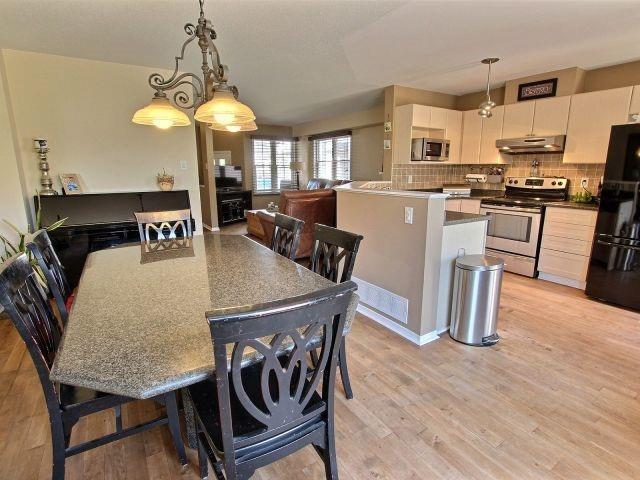 2385 Glandriel Cres, House semidetached with 3 bedrooms, 3 bathrooms and 2 parking in Ottawa ON | Image 11
