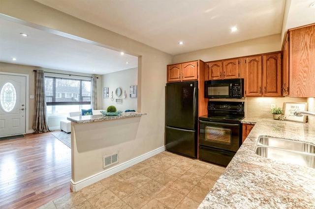 1024 Pinegrove Rd, House detached with 2 bedrooms, 2 bathrooms and 8 parking in Oakville ON | Image 5