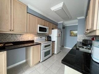 1808 - 4879 Kimbermount Ave, Condo with 2 bedrooms, 2 bathrooms and 2 parking in Mississauga ON | Image 9