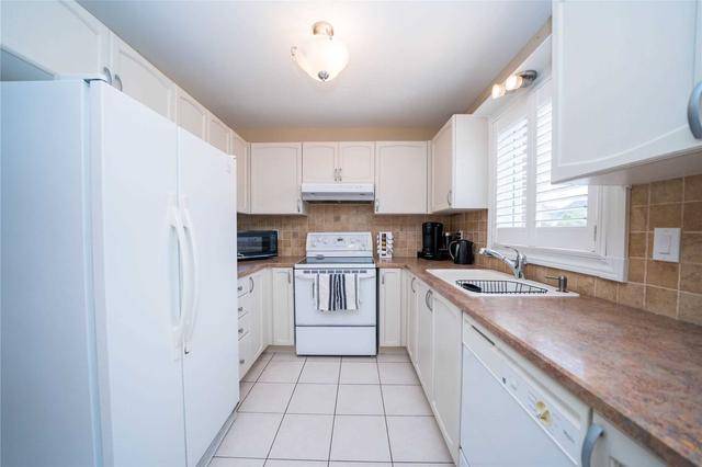78 Bentley Cres, House attached with 3 bedrooms, 3 bathrooms and 3 parking in Barrie ON | Image 18