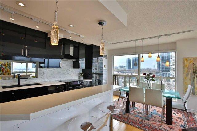 802 - 2267 Lake Shore Blvd W, Condo with 2 bedrooms, 2 bathrooms and 1 parking in Toronto ON | Image 7