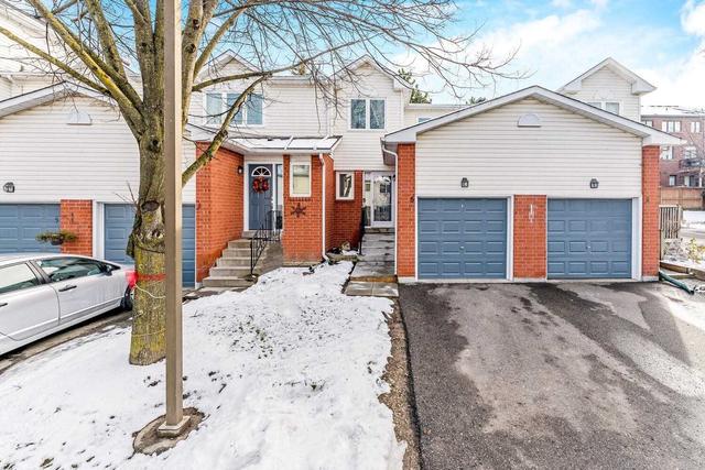 5 Beverly Lane, Townhouse with 3 bedrooms, 2 bathrooms and 2 parking in Halton Hills ON | Image 1