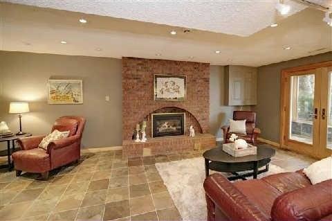 96 Undercliff Dr, House detached with 4 bedrooms, 4 bathrooms and 4 parking in Toronto ON | Image 3