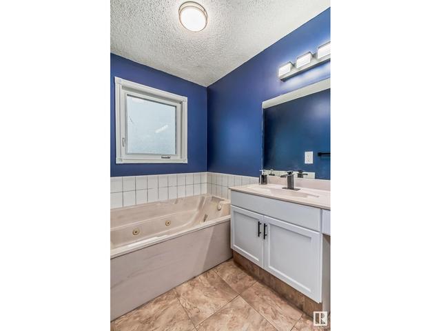 34 Harwood Dr, House detached with 4 bedrooms, 3 bathrooms and null parking in St. Albert AB | Image 29