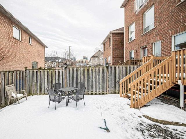 64 Revelstoke Cres, House attached with 3 bedrooms, 4 bathrooms and 3 parking in Richmond Hill ON | Image 31