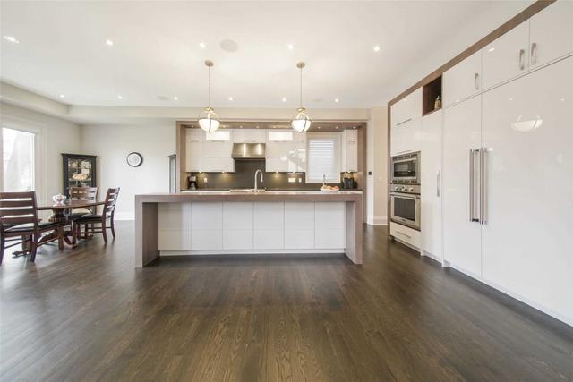 29 Sunshine St, House detached with 4 bedrooms, 5 bathrooms and 6 parking in Toronto ON | Image 7