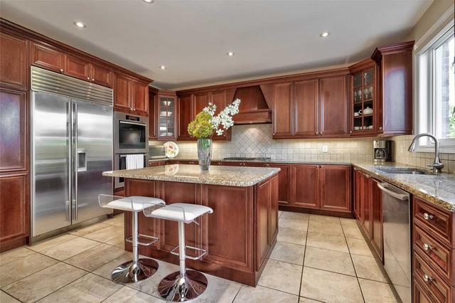 2377 Rideau Dr, House detached with 4 bedrooms, 5 bathrooms and 4 parking in Oakville ON | Image 34