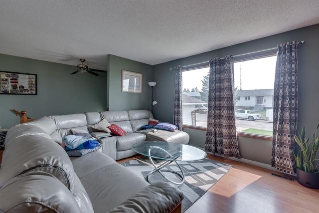 4610 Park Avenue, House detached with 4 bedrooms, 3 bathrooms and 2 parking in Rimbey AB | Image 8