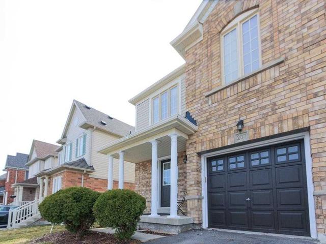 207 Bean Cres, House semidetached with 3 bedrooms, 3 bathrooms and 2 parking in Ajax ON | Image 12
