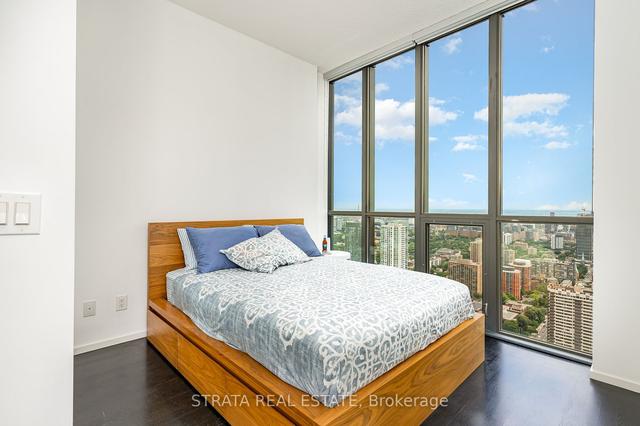 4704 - 101 Charles St E, Condo with 2 bedrooms, 2 bathrooms and 1 parking in Toronto ON | Image 4
