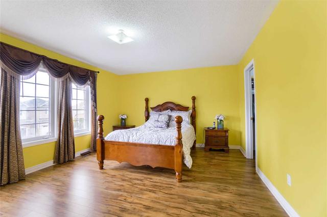 95 Farthingale Cres, House detached with 4 bedrooms, 4 bathrooms and 6 parking in Brampton ON | Image 10
