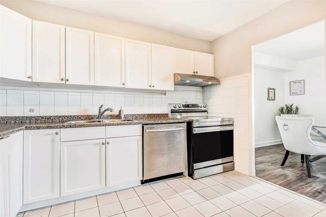 2201 - 1 Massey Sq, Condo with 2 bedrooms, 1 bathrooms and 0 parking in Toronto ON | Image 14