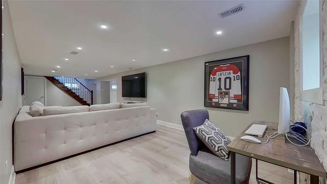 101 Fran Dr, House detached with 3 bedrooms, 2 bathrooms and 8 parking in Vaughan ON | Image 17