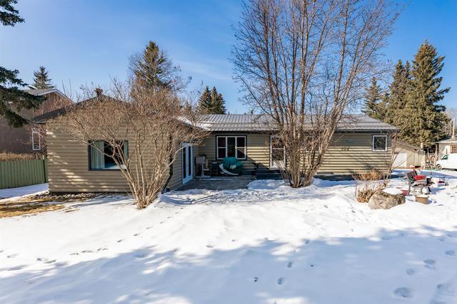 174 Eaton Drive, House detached with 4 bedrooms, 3 bathrooms and 10 parking in Hinton AB | Image 1