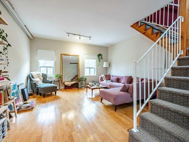 144 Clinton St, House detached with 3 bedrooms, 2 bathrooms and 2 parking in Toronto ON | Image 8