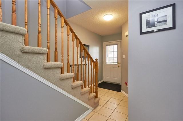 364 Eulalie Ave, House attached with 3 bedrooms, 2 bathrooms and 2 parking in Oshawa ON | Image 8