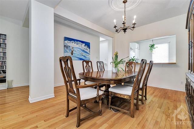 207 Crichton Street, Townhouse with 3 bedrooms, 3 bathrooms and 3 parking in Ottawa ON | Image 6