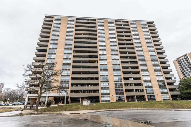 501 - 40 Panorama Crt, Condo with 3 bedrooms, 2 bathrooms and 1 parking in Toronto ON | Image 1