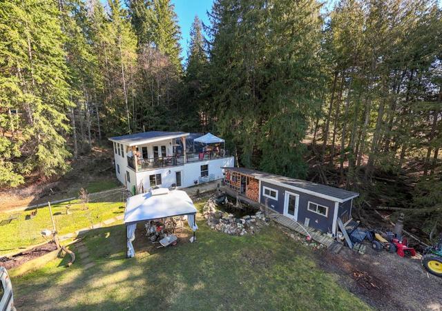 1766 Riondel Road N, House detached with 3 bedrooms, 2 bathrooms and null parking in Central Kootenay A BC | Image 85