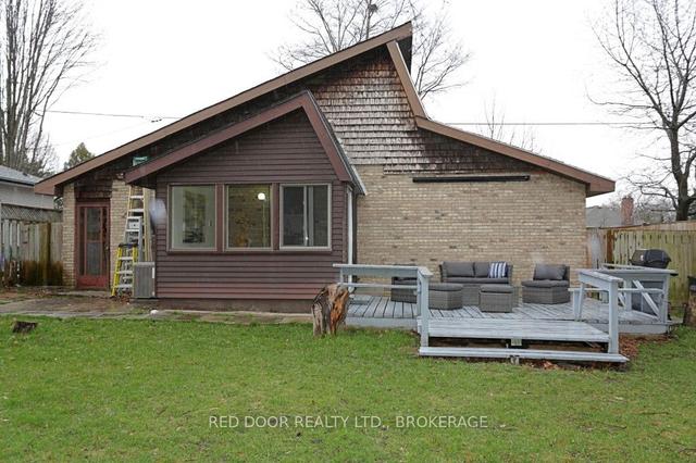 735 Easy St, House detached with 2 bedrooms, 1 bathrooms and 3 parking in London ON | Image 28
