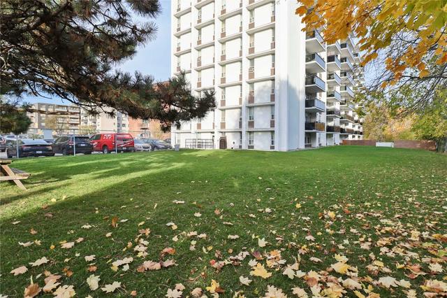 1010 - 2245 Eglinton Ave E, Condo with 2 bedrooms, 1 bathrooms and 1 parking in Toronto ON | Card Image