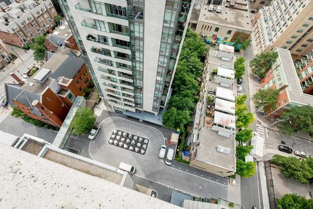 1706 - 285 Mutual St, Condo with 2 bedrooms, 1 bathrooms and 1 parking in Toronto ON | Image 28