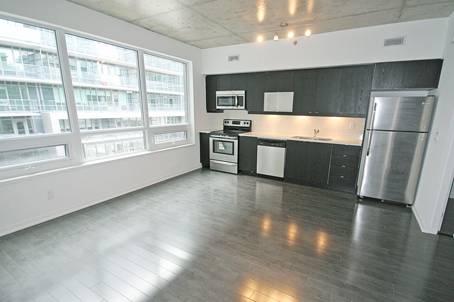 th 15 - 57 East Liberty St, Townhouse with 2 bedrooms, 2 bathrooms and 1 parking in Toronto ON | Image 2