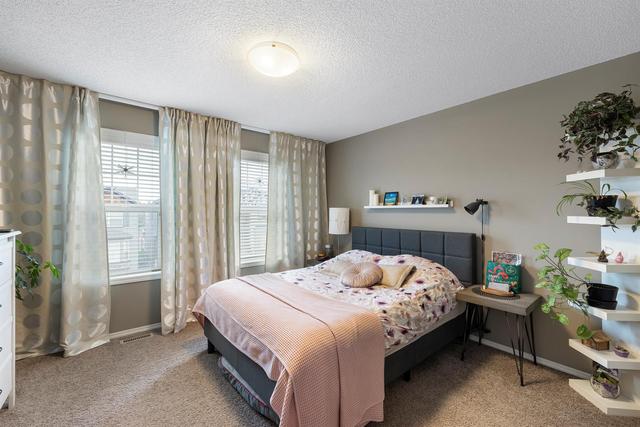 55 Autumn Crescent Se, House detached with 3 bedrooms, 2 bathrooms and 2 parking in Calgary AB | Image 16