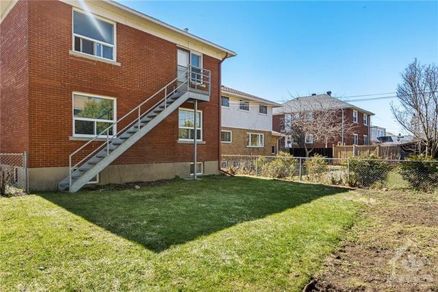 1187 Dorchester Avenue, Condo with 3 bedrooms, 1 bathrooms and 1 parking in Ottawa ON | Image 21