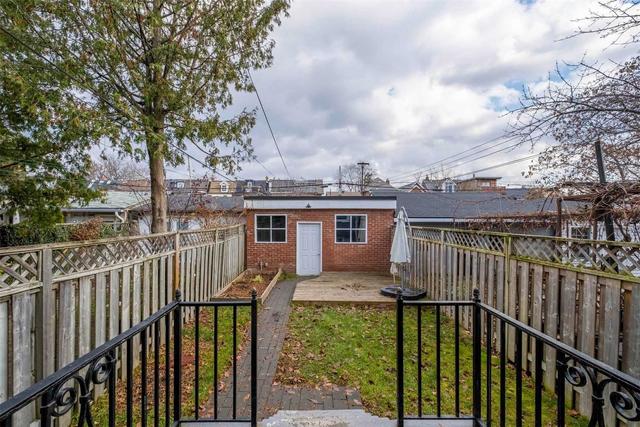 893 Dovercourt Rd, House detached with 3 bedrooms, 3 bathrooms and 2 parking in Toronto ON | Image 18